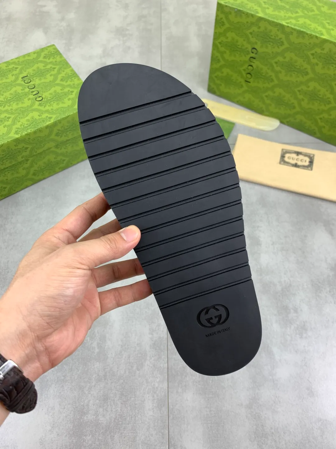 Men's Men's Shoes💰P320💰[New Style]🎁🎁🎁 High-quality GUCCI new casual slippers for the Year of the Snake, original official website, perfect workmanship, transmitting a kind of noble luxury, sublimating its definition of luxury in Gucci's high-end extraordinary craftsmanship. Original Gucci double G combination outsole, code number: 38-44 (45 customized)